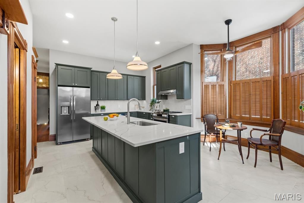Photo of 2346 Albion Place, St Louis, MO 63104 (MLS # 26028316)