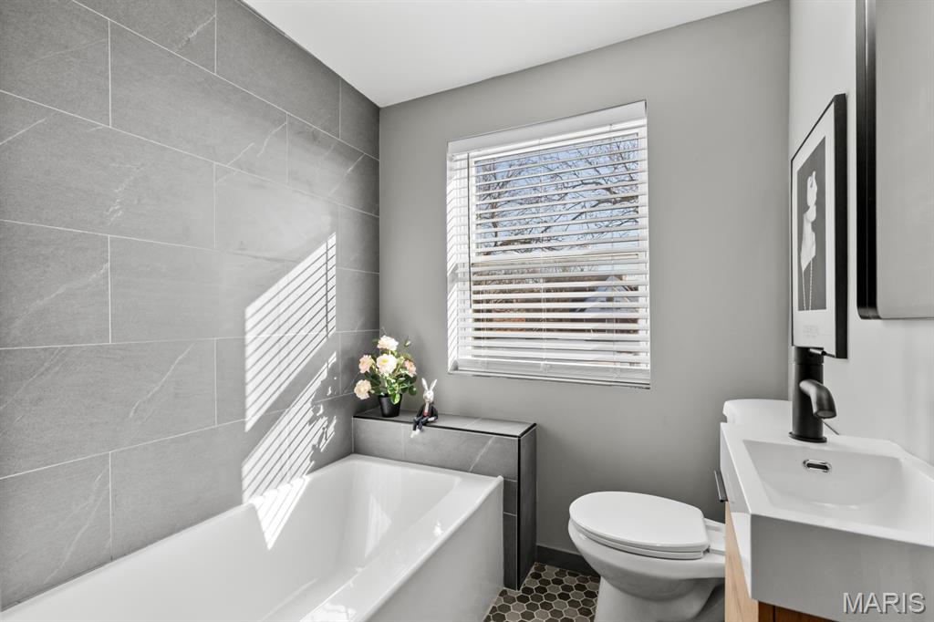 Lafayette Square - Residential