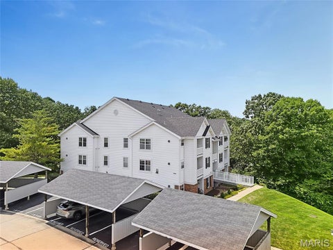 Tiny photo for 16566 Victoria Crossing Drive #B, Wildwood, MO 63040 (MLS # 26041154)