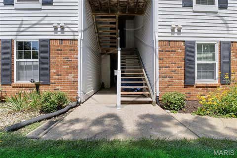 Tiny photo for 16566 Victoria Crossing Drive #B, Wildwood, MO 63040 (MLS # 26041154)