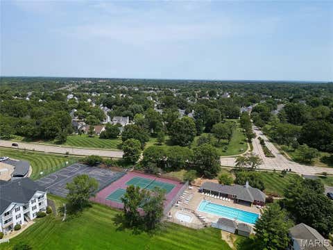 Tiny photo for 16566 Victoria Crossing Drive #B, Wildwood, MO 63040 (MLS # 26041154)