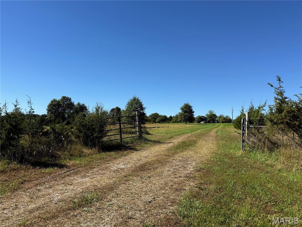 Photo of 24701 Desoto Lane, Kirksville, MO 63501 (MLS # 26067316)