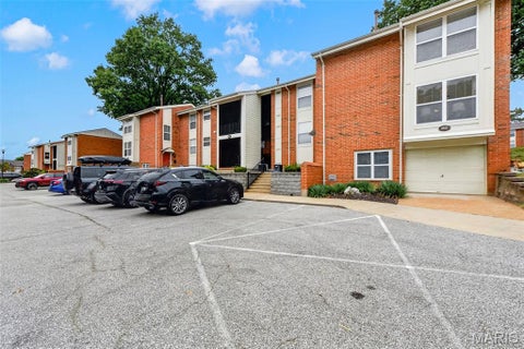 Photo of 1953 Greenglen Drive #201, Kirkwood, MO 63122 (MLS # 26061243)