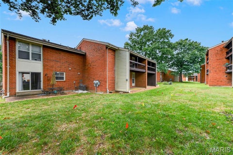 Tiny photo for 1953 Greenglen Drive #201, Kirkwood, MO 63122 (MLS # 26061243)