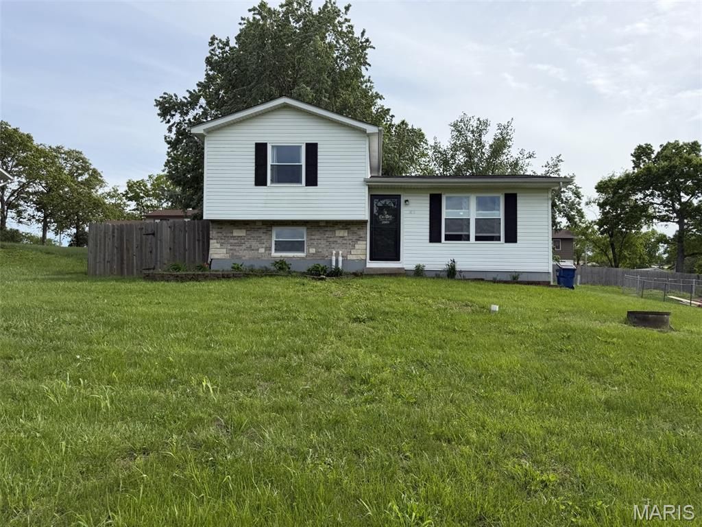 Photo of 505 Rathburn Street, De Soto, MO 63020 (MLS # 26027481)