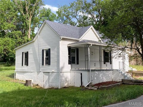 Photo of 1205 Madison Street, Centertown, MO 65023 (MLS # 26030652)
