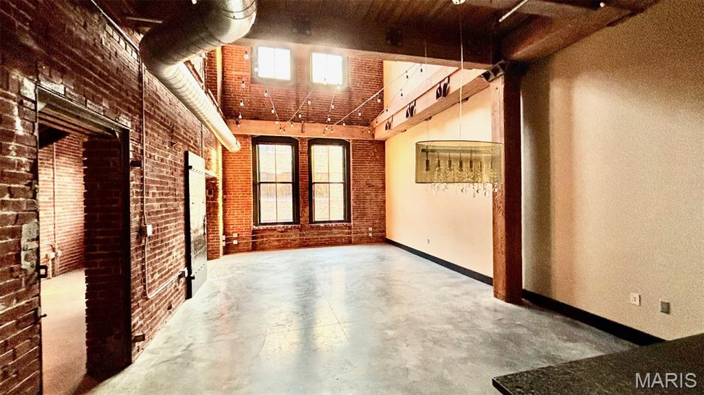 Lucas Lofts Condo - Residential Lease