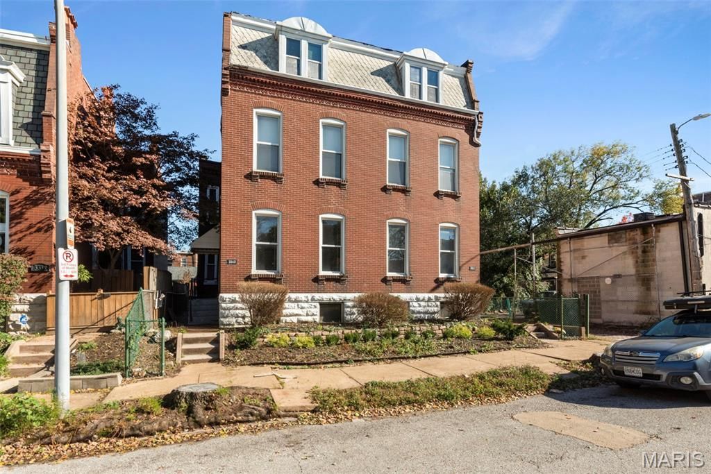 Photo of 3340 Indiana Avenue, St Louis, MO 63118 (MLS # 25071916)
