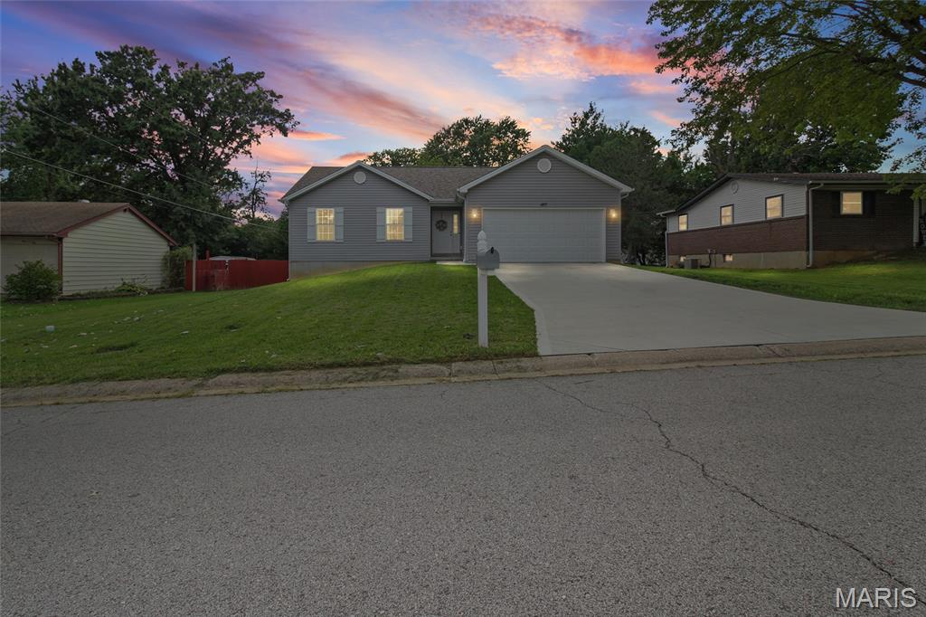 Photo of 407 Warren Avenue, Warrenton, MO 63383 (MLS # 26055029)