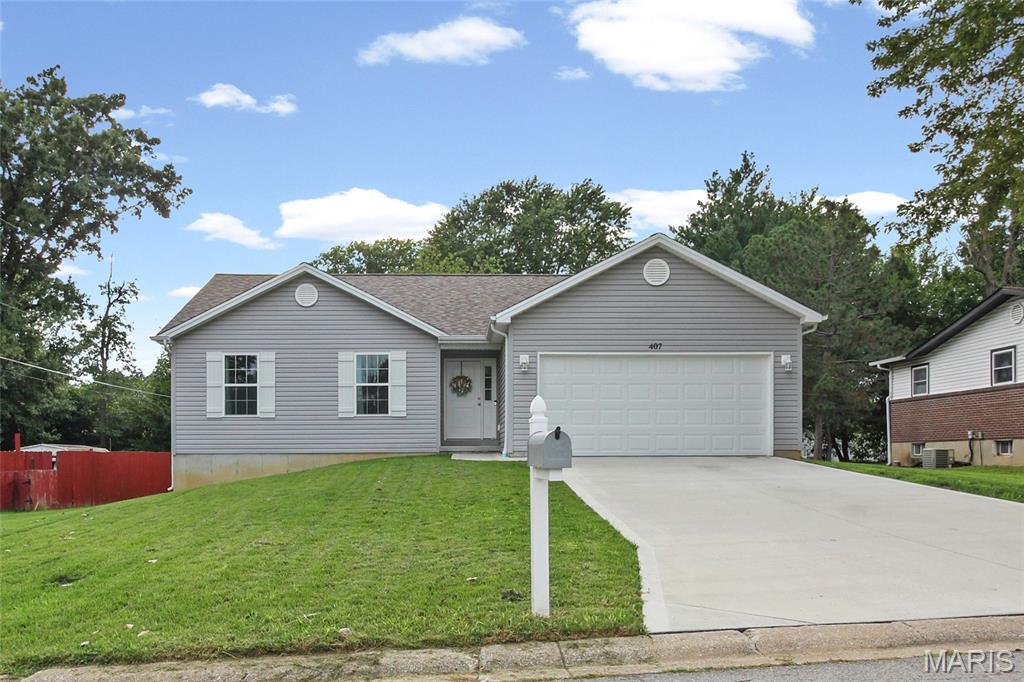 Photo of 407 Warren Avenue, Warrenton, MO 63383 (MLS # 26055029)