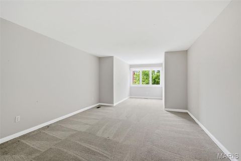 Tiny photo for 14300 Open Meadow Court, Chesterfield, MO 63017 (MLS # 26029392)