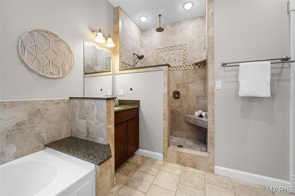 2813-2815 Arsenal Twnhse - Residential