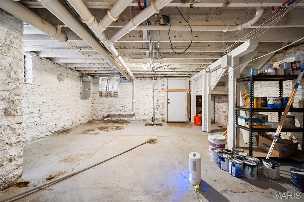 2813-2815 Arsenal Twnhse - Residential