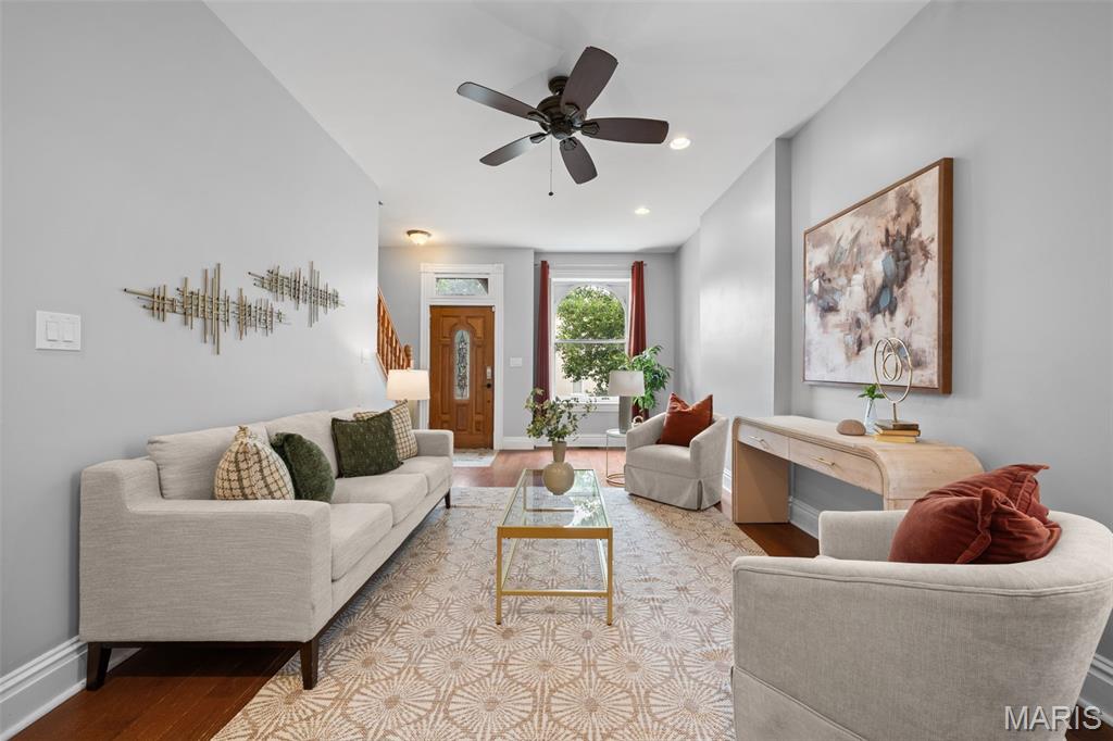 2813-2815 Arsenal Twnhse - Residential