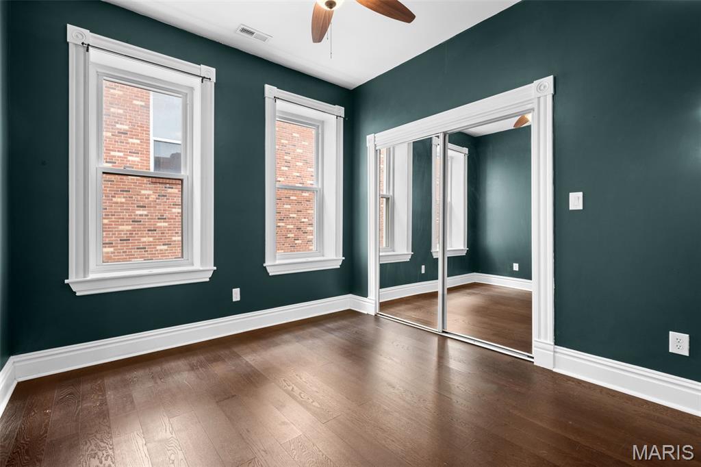 2813-2815 Arsenal Twnhse - Residential