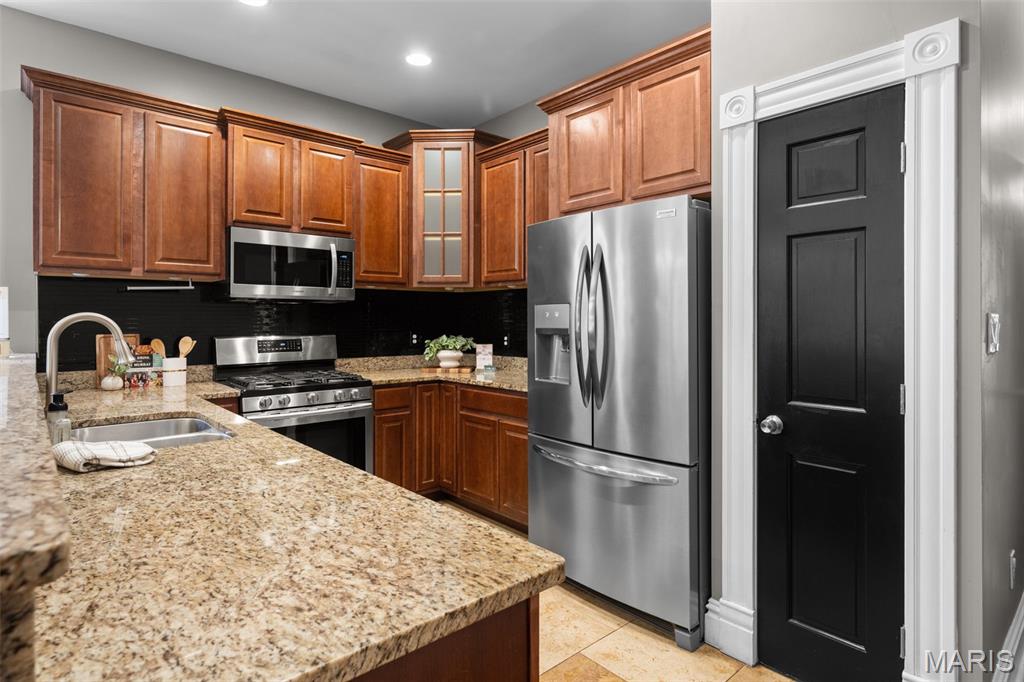 2813-2815 Arsenal Twnhse - Residential
