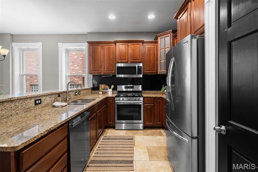 2813-2815 Arsenal Twnhse - Residential