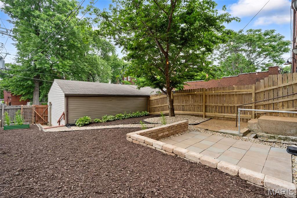 2813-2815 Arsenal Twnhse - Residential