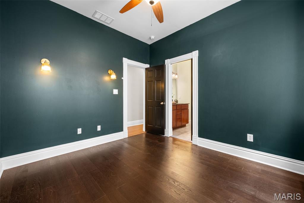 2813-2815 Arsenal Twnhse - Residential