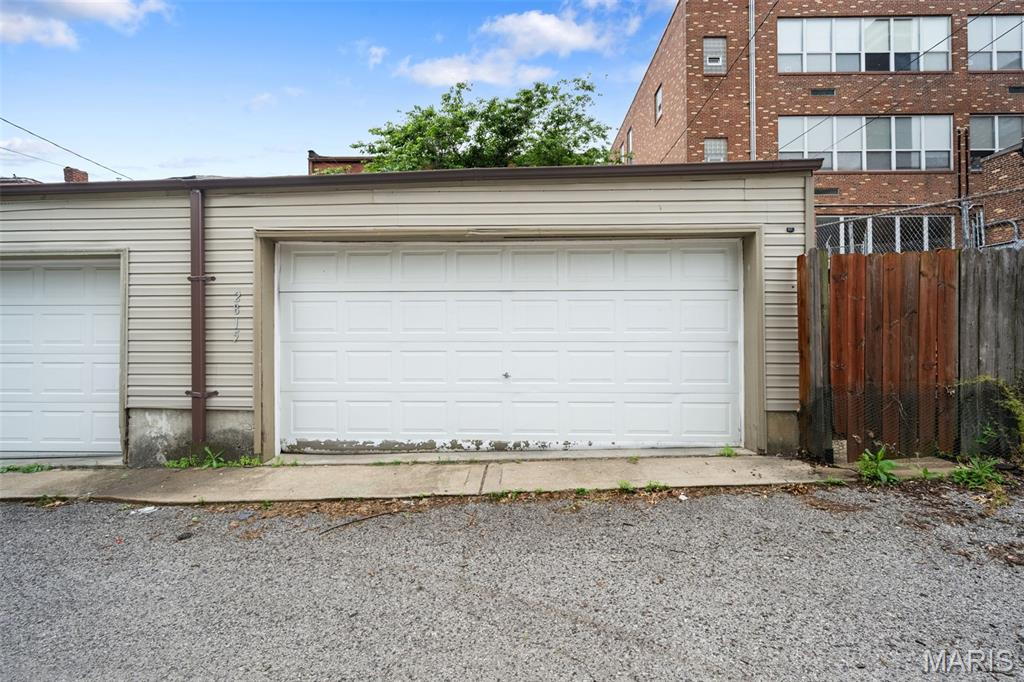 2813-2815 Arsenal Twnhse - Residential