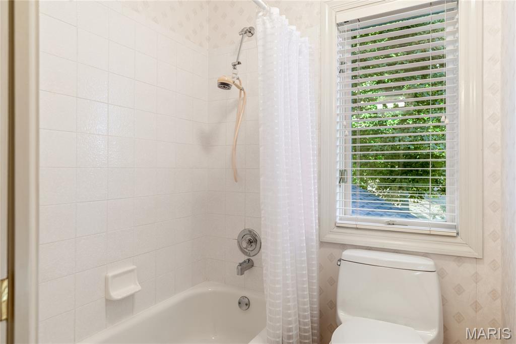 Manors Of Town & Country Bristol Manor - Residential