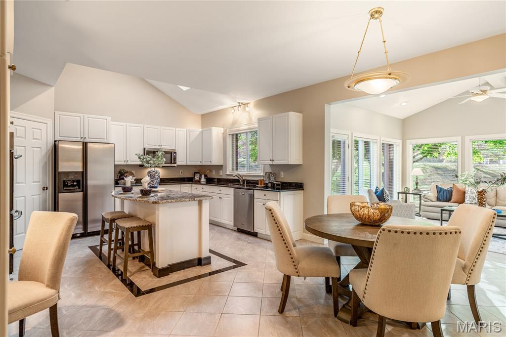 Manors Of Town & Country Bristol Manor - Residential