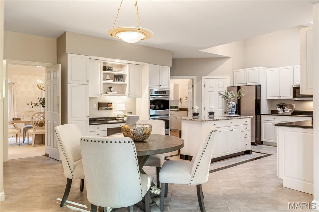 Manors Of Town & Country Bristol Manor - Residential