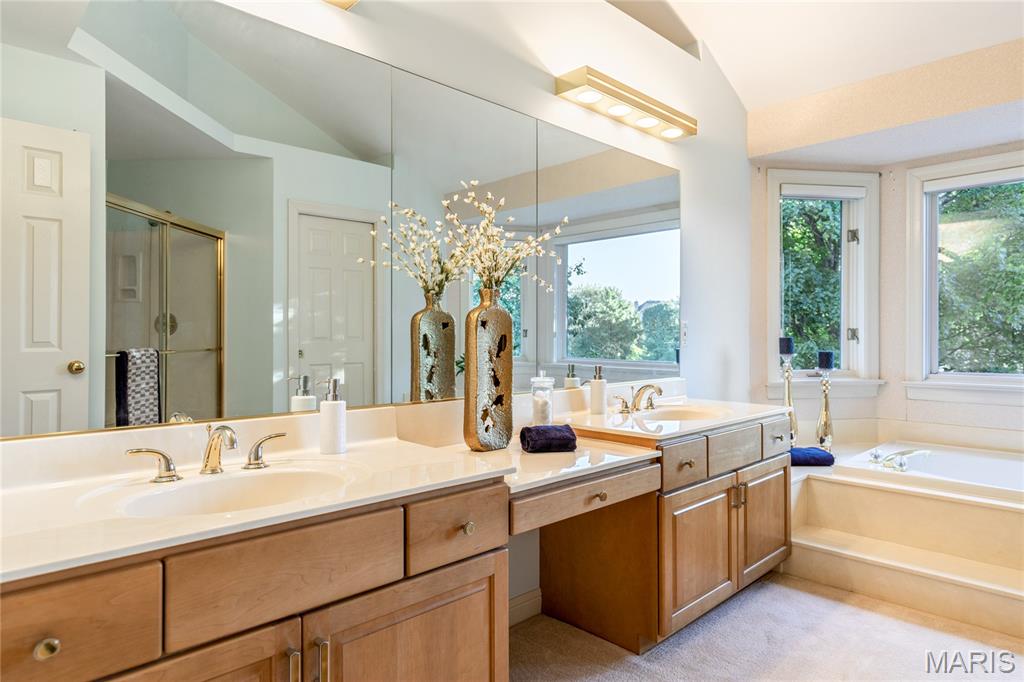 Manors Of Town & Country Bristol Manor - Residential