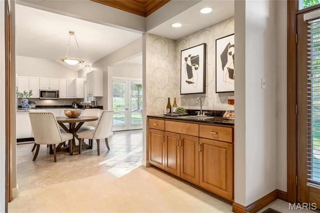 Manors Of Town & Country Bristol Manor - Residential