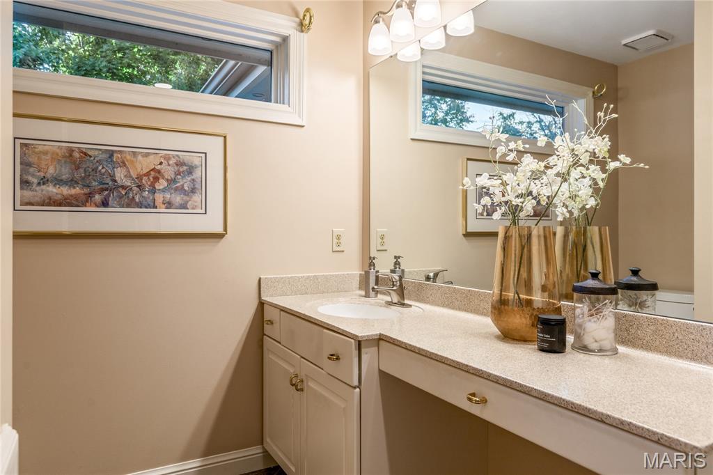 Manors Of Town & Country Bristol Manor - Residential