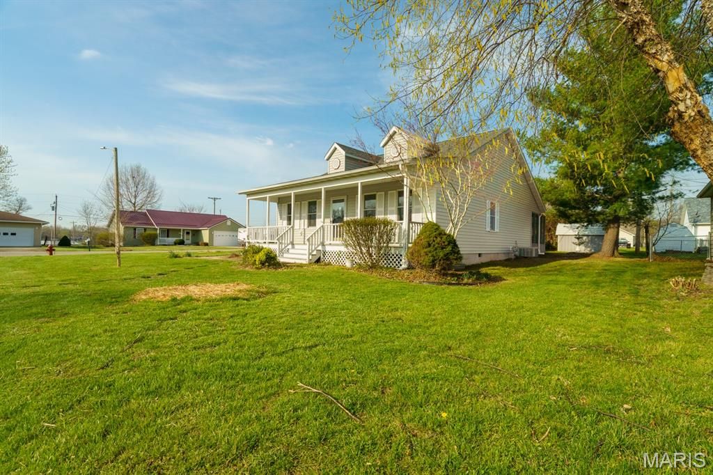 Photo of 631 Saint David Street, St James, MO 65559 (MLS # 26018601)