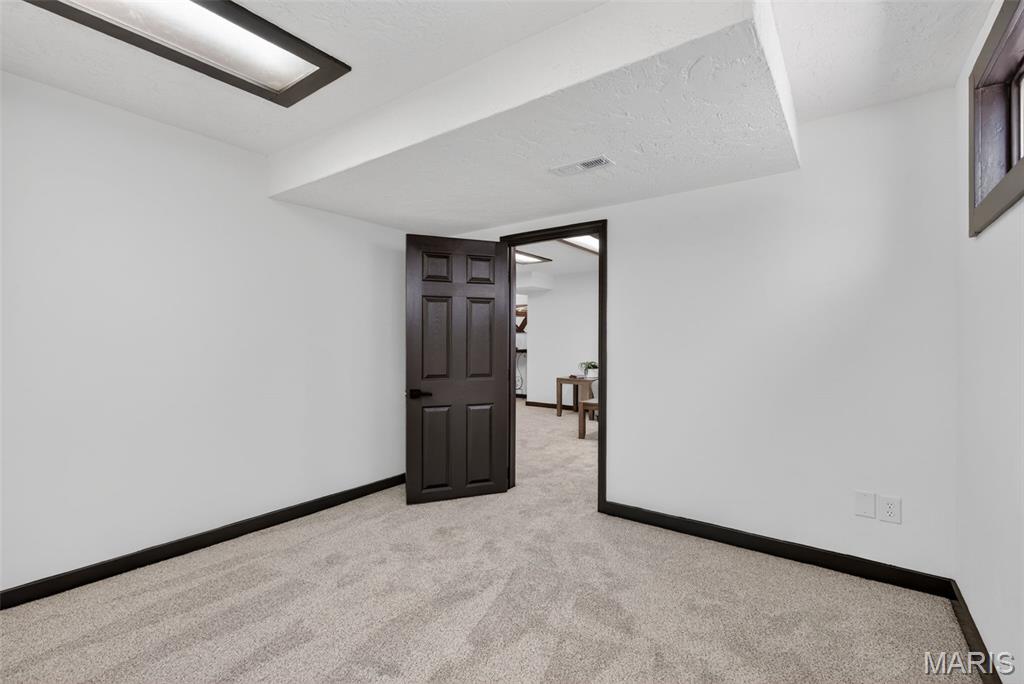 New England Village 4 - Residential