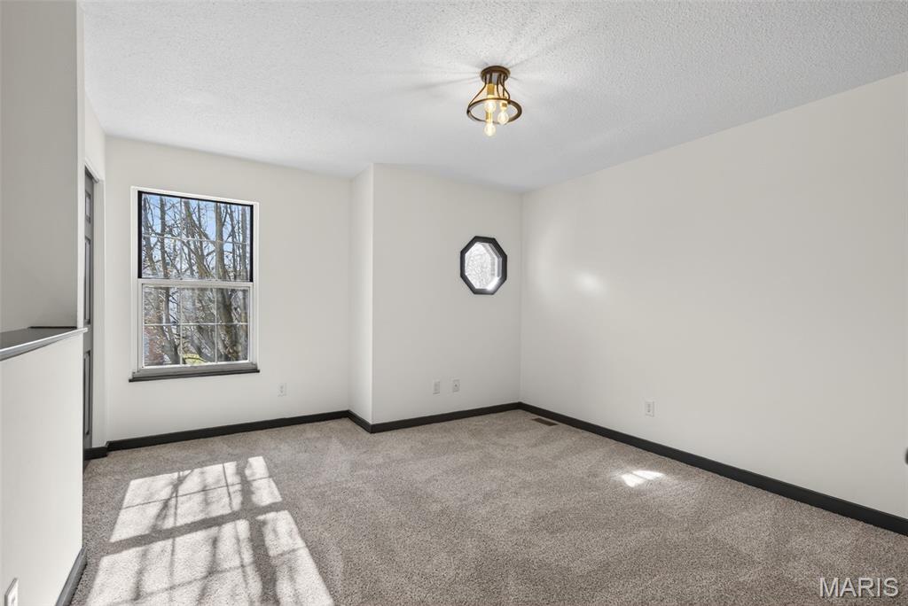 New England Village 4 - Residential