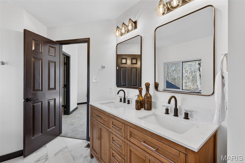 New England Village 4 - Residential