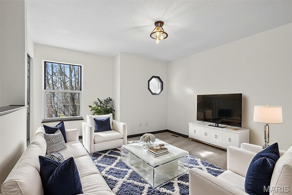 New England Village 4 - Residential