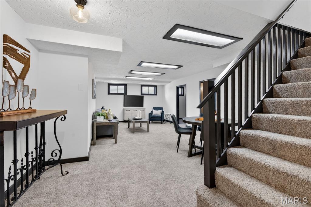 New England Village 4 - Residential