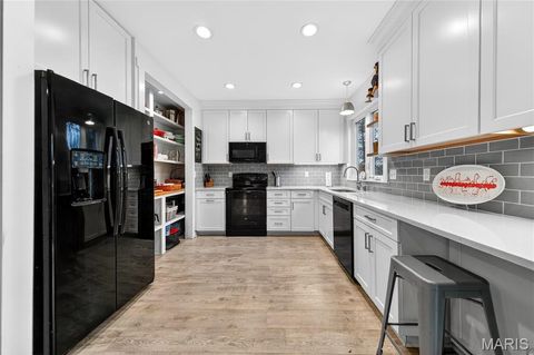 Tiny photo for 1187 Hawken Place, Webster Groves, MO 63119 (MLS # 26020246)