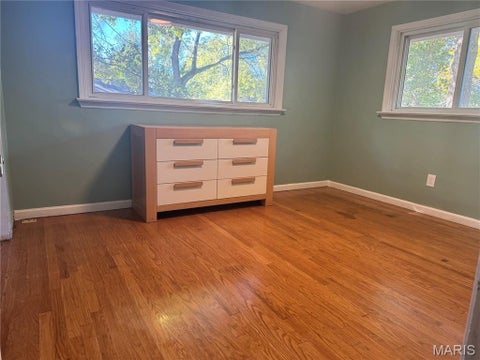 Tiny photo for 1007 Hutton Place, Ferguson, MO 63135 (MLS # 26067495)