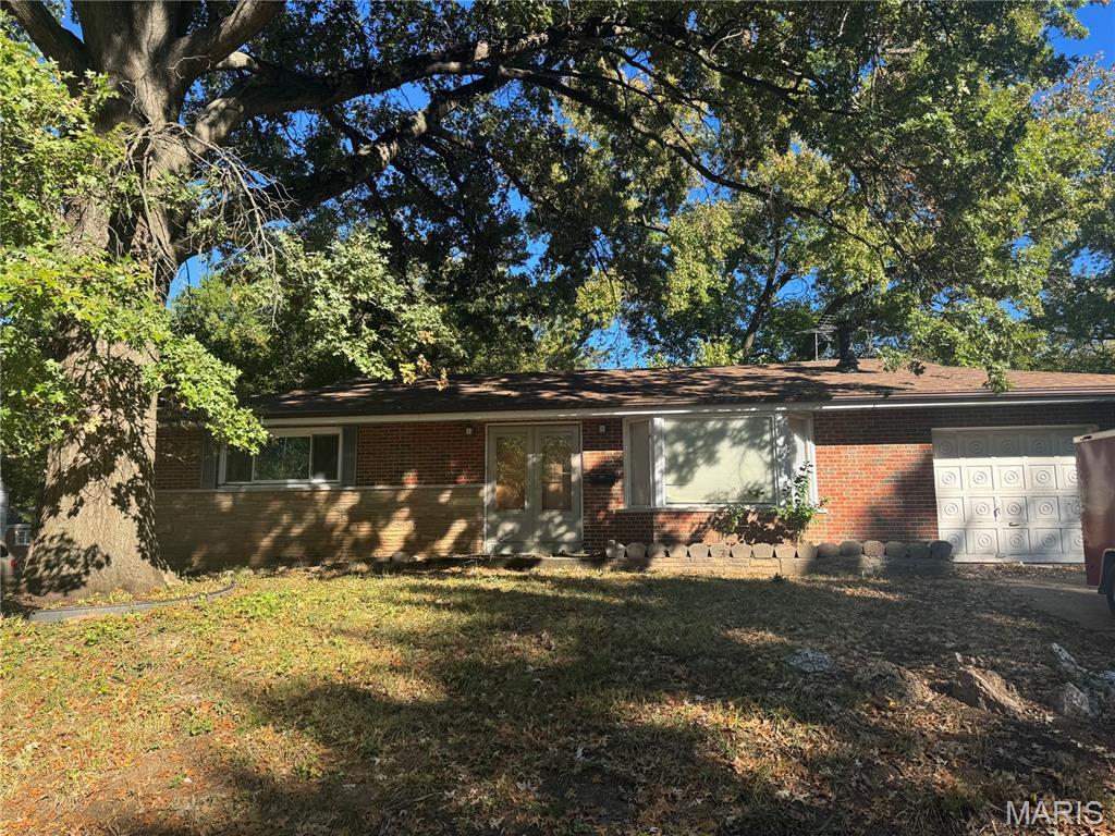 Photo of 1007 Hutton Place, Ferguson, MO 63135 (MLS # 26067495)