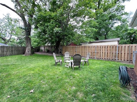 Tiny photo for 319 N Gore Avenue, Webster Groves, MO 63119 (MLS # 26026130)