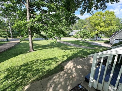 Tiny photo for 319 N Gore Avenue, Webster Groves, MO 63119 (MLS # 26026130)
