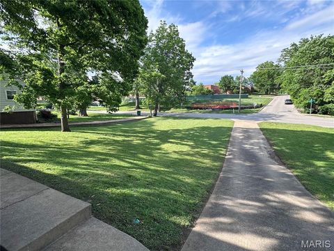 Tiny photo for 319 N Gore Avenue, Webster Groves, MO 63119 (MLS # 26026130)