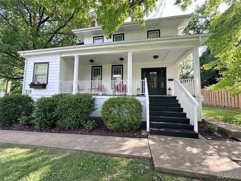 Tiny photo for 319 N Gore Avenue, Webster Groves, MO 63119 (MLS # 26026130)