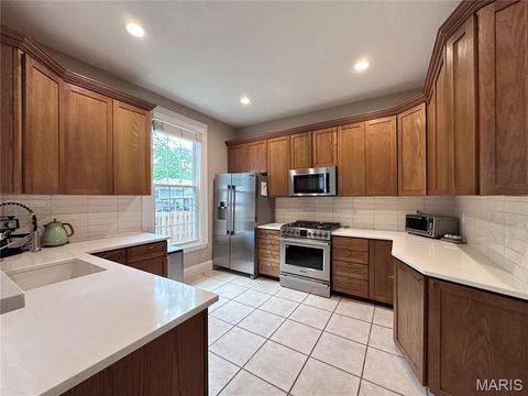 Tiny photo for 319 N Gore Avenue, Webster Groves, MO 63119 (MLS # 26026130)