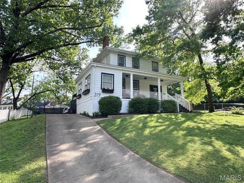 Tiny photo for 319 N Gore Avenue, Webster Groves, MO 63119 (MLS # 26026130)