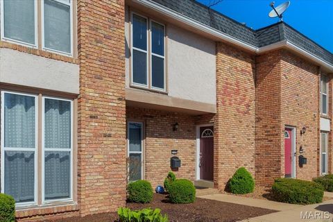 1129 Rue La Ville 1129 Creve Coeur MO 63141