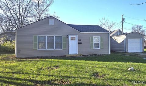 Photo of 1211 N Jefferson Street, Mexico, MO 65265 (MLS # 26016423)