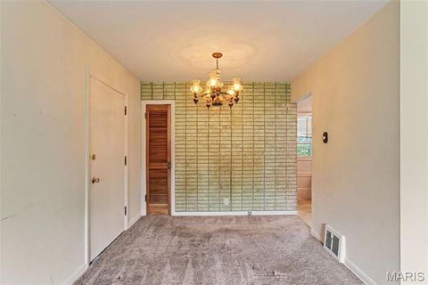 Tiny photo for 228 Newton Place, Ballwin, MO 63021 (MLS # 26031764)