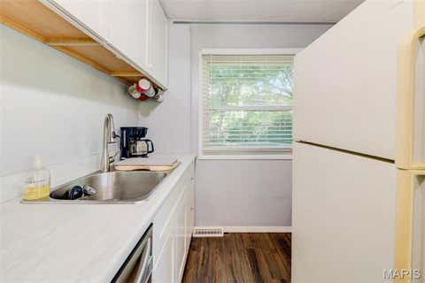 Tiny photo for 245 Commerce Avenue, Kirkwood, MO 63122 (MLS # 26040461)
