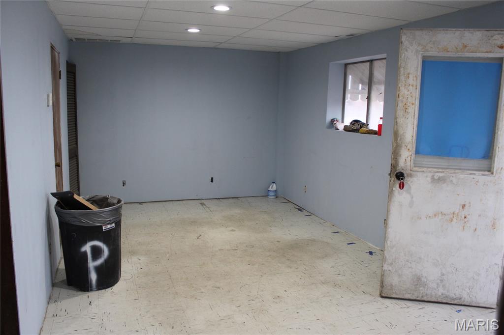 na - Commercial Sale